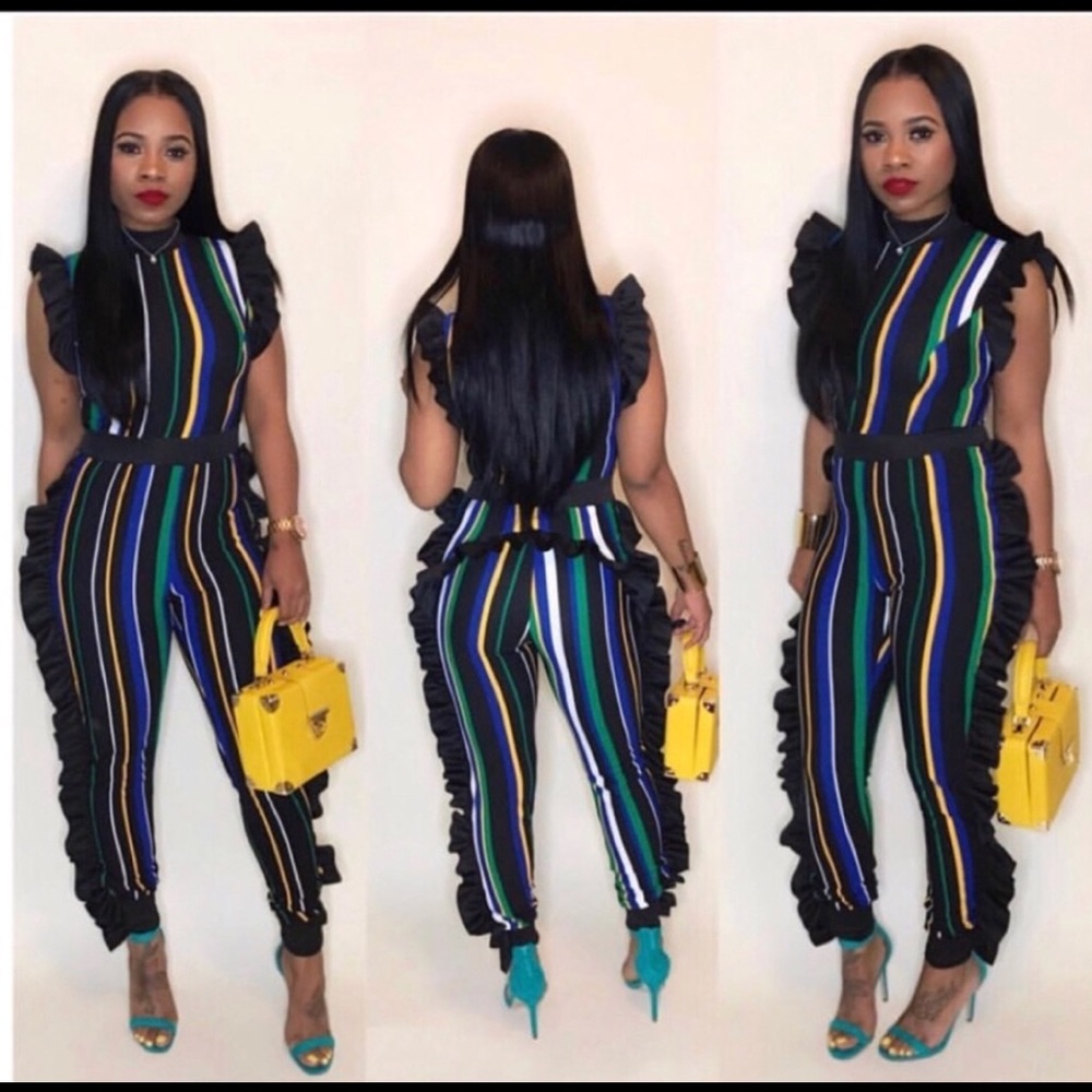Multi colored jumpsuit ( Medium)